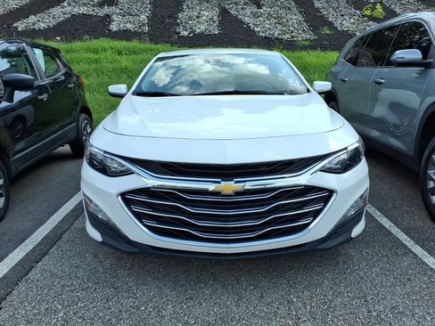 Used 2025 Chevrolet Malibu LT FWD image 4