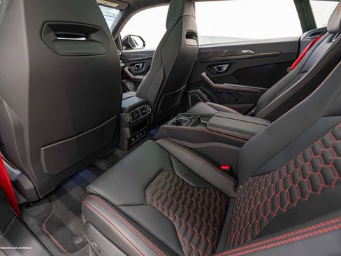 Used 2024 Lamborghini Urus S AWD/4WD image 36