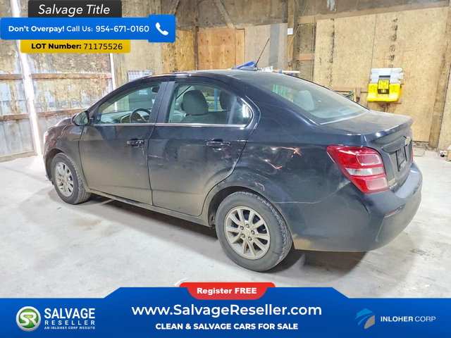 Used 2018 Chevrolet Sonic LT w/ Convenience Package FWD image 3