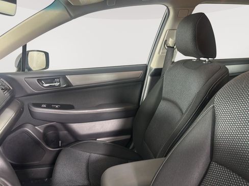 Used 2017 Subaru Outback 2.5i Premium AWD/4WD image 16