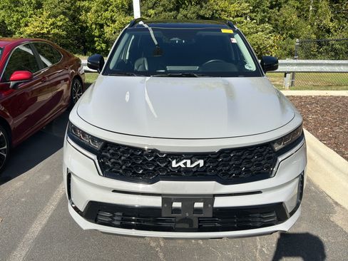 Used 2022 Kia Sorento SX AWD/4WD image 2