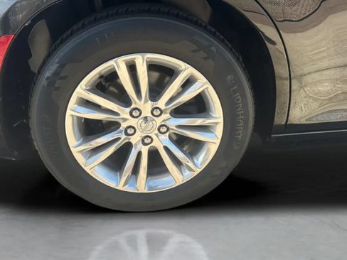 Used 2016 Chrysler 300 C RWD image 33