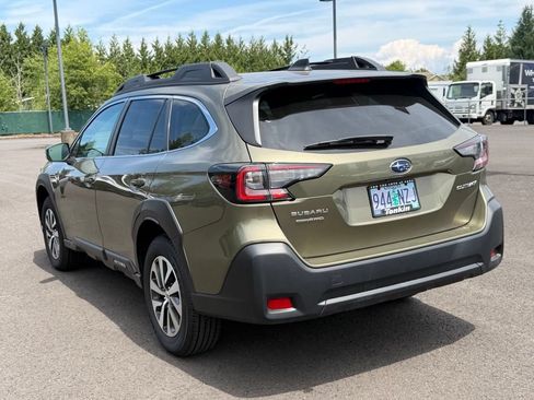 Used 2023 Subaru Outback Premium AWD/4WD image 6
