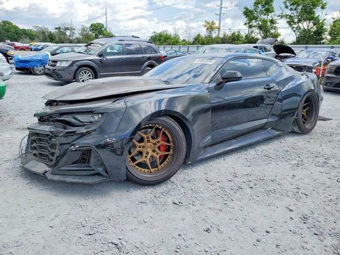 Used 2022 Chevrolet Camaro SS RWD image 1