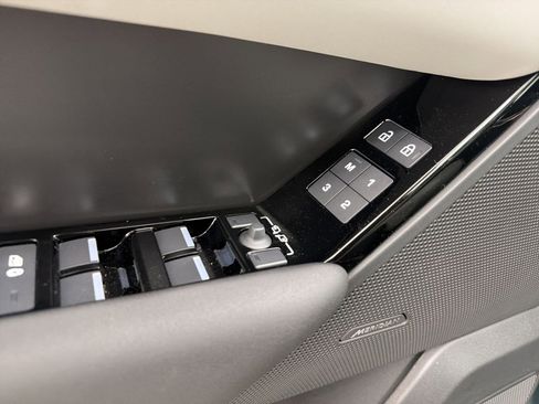 New 2026 Land Rover Range Rover Velar S image 19