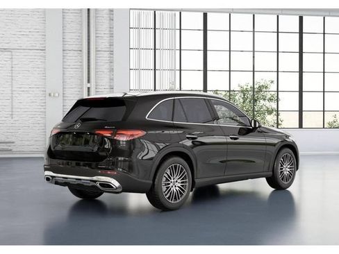 Used 2026 Mercedes-Benz GLC 300 4MATIC image 21
