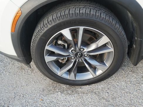 Used 2023 INFINITI QX60 Luxe image 10