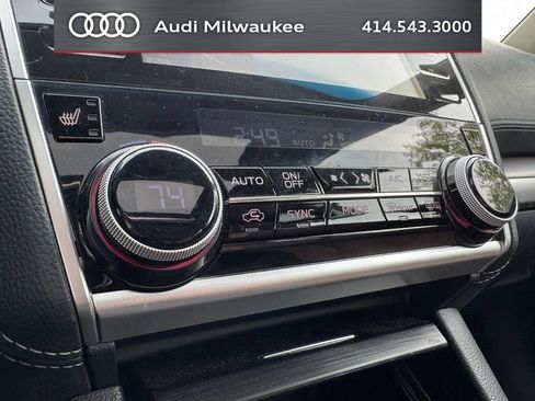 Used 2018 Subaru Outback 2.5i Touring w/ Popular Package #3 AWD/4WD image 22