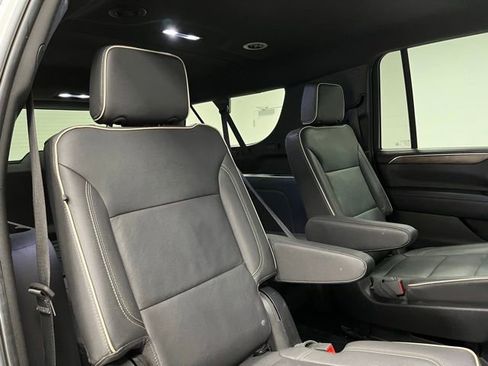 Used 2023 Chevrolet Suburban Premier AWD/4WD image 55