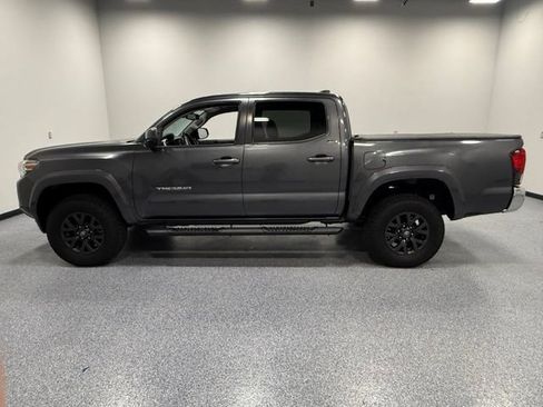 Used 2021 Toyota Tacoma SR5 RWD image 8