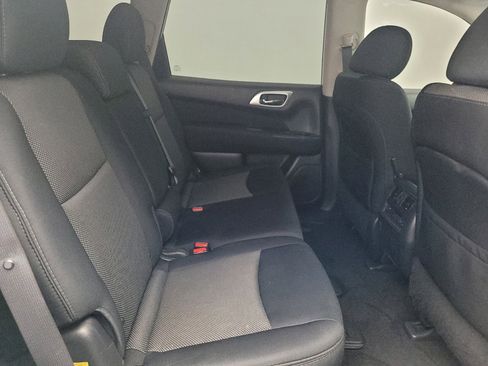 Used 2017 Nissan Pathfinder S FWD image 19