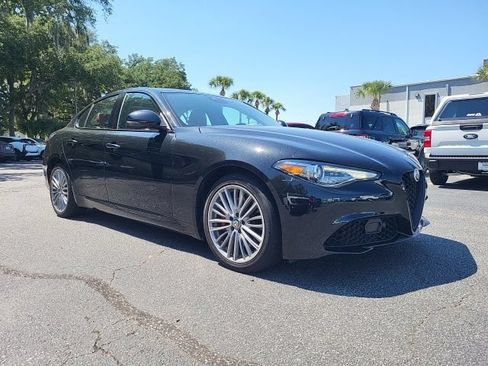 Used 2019 Alfa Romeo Giulia Ti w/ Quick Order Package 22X Lusso AWD/4WD image 1