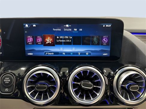 Used 2025 Mercedes-Benz GLA 250 4MATIC image 19