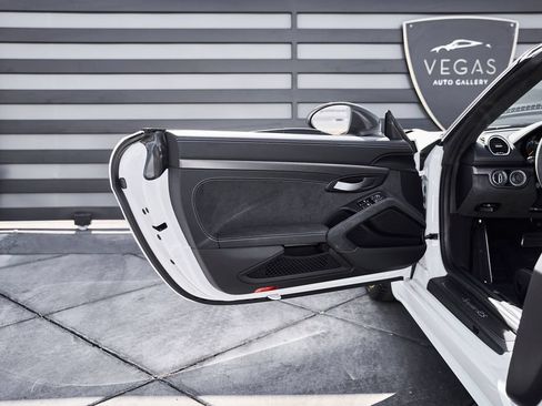 Used 2025 Porsche 718 Boxster Spyder RS RWD image 35