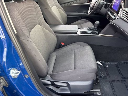 Used 2025 Toyota Camry LE FWD image 33