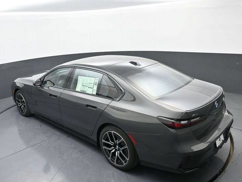 New 2026 BMW 750e xDrive AWD/4WD image 35