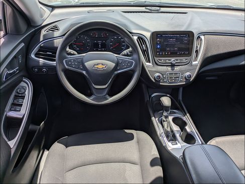 Used 2024 Chevrolet Malibu LT FWD image 12