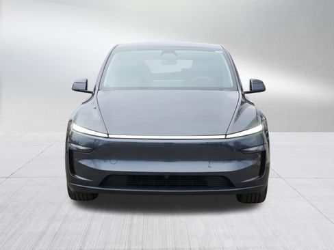 Used 2026 Tesla Model Y AWD image 2