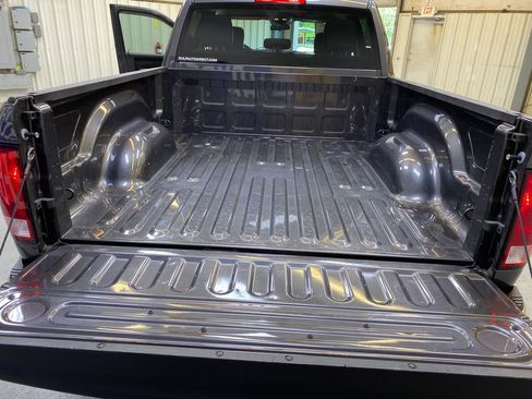 Used 2024 RAM 1500 Tradesman w/ Chrome Appearance Group AWD/4WD image 29