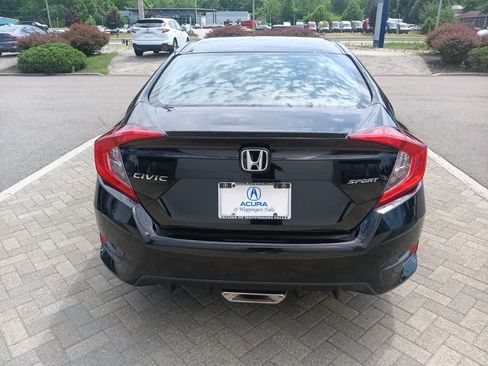 Used 2019 Honda Civic Sport image 5