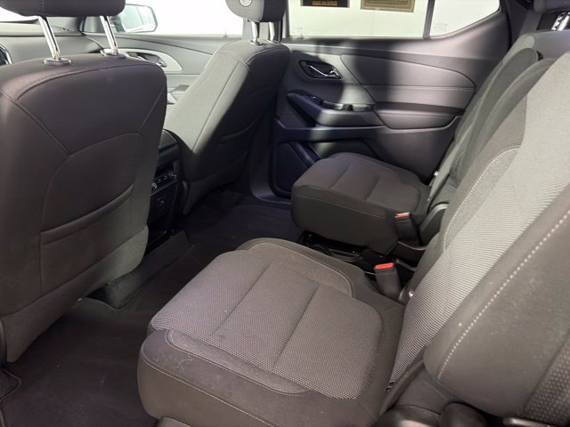Used 2023 Chevrolet Traverse LT FWD image 9