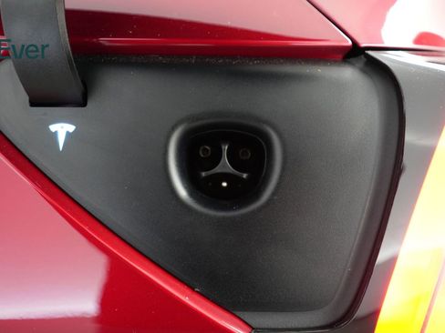 Used 2024 Tesla Model Y Performance AWD/4WD image 10