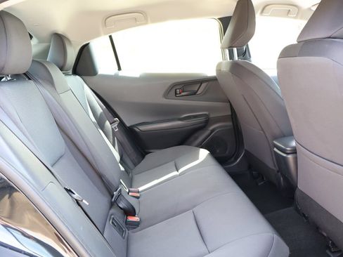 Used 2025 Toyota Prius LE FWD image 11