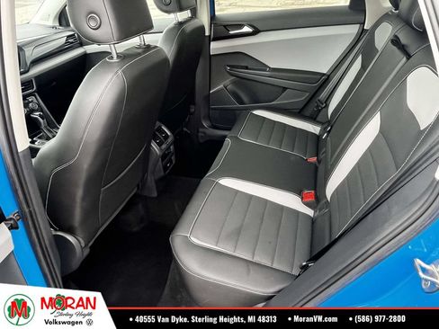 Used 2023 Volkswagen Taos SEL AWD/4WD image 12