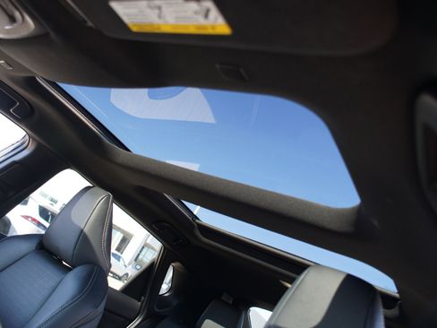 Used 2023 Toyota bZ4X Limited image 6