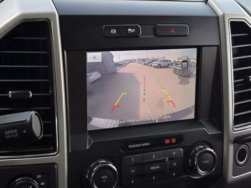 Used 2021 Ford F250 Lariat w/ Lariat Value Package AWD/4WD image 12