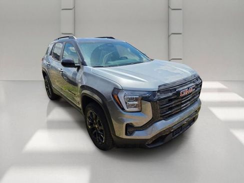 Used 2026 GMC Terrain Elevation w/ Elevation Premium Package FWD image 3