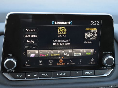 Used 2025 Nissan Rogue SV image 27