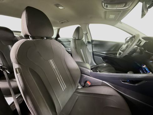 Used 2021 Hyundai Elantra SEL image 29