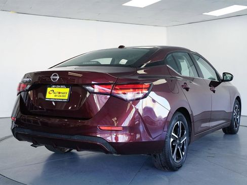Used 2025 Nissan Sentra SV image 8
