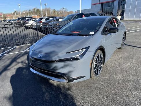 New 2026 Toyota Prius Plug-In Hybrid FWD image 4