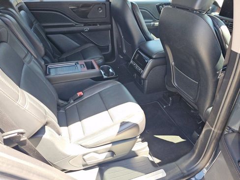 Used 2021 Lincoln Aviator Reserve w/ Equipment Group 201A AWD/4WD image 28