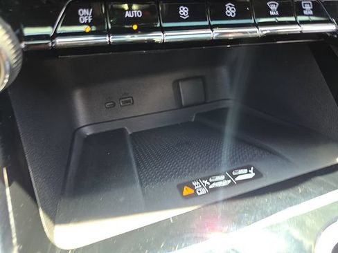 Used 2026 Chevrolet Traverse RS AWD/4WD image 26