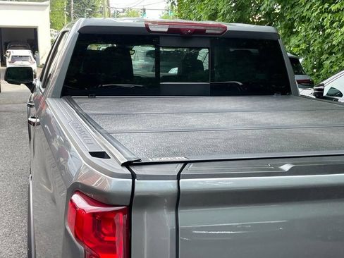 Used 2024 Chevrolet Silverado 1500 ZR2 w/ Technology Package AWD/4WD image 31