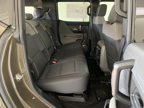 New 2025 GMC Hummer EV 2X image 39