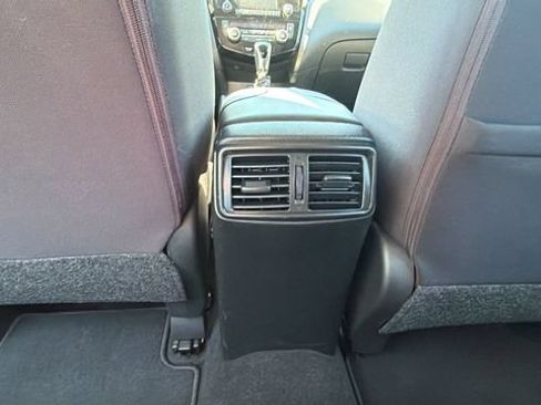 Used 2018 Nissan Rogue Sport SV w/ SV All-Weather Package AWD/4WD image 28