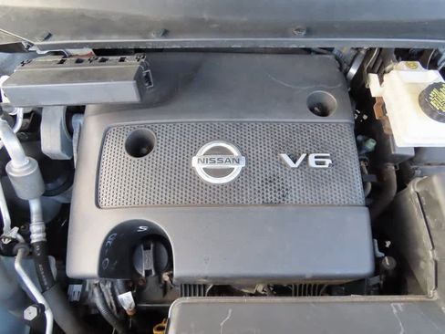 Used 2016 Nissan Pathfinder SV image 9