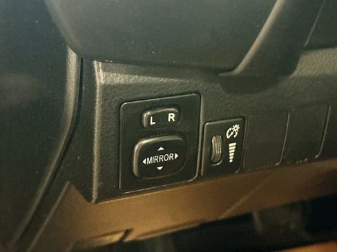 Used 2017 Toyota Corolla SE w/ Carpet Mat Package (TMS) image 11