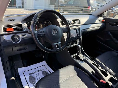 Used 2014 Volkswagen Passat 1.8T Wolfsburg Edition image 11