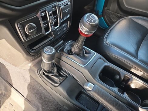 Used 2020 Jeep Wrangler Unlimited Sport S image 13