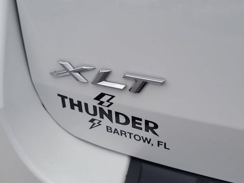 Used 2020 Ford Explorer XLT w/ Equipment Group 202A RWD image 7