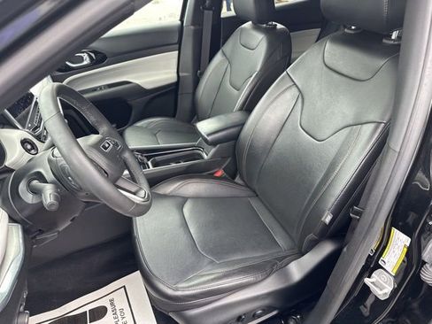 Used 2023 Jeep Compass Limited image 26