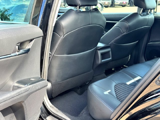 Used 2019 Toyota Camry SE FWD image 23