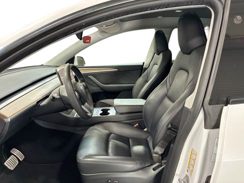 Certified 2023 Tesla Model Y Performance AWD/4WD image 9