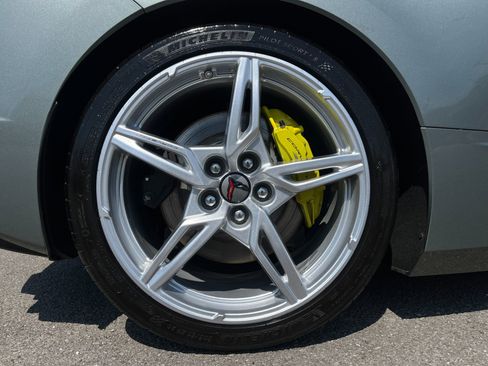 Used 2022 Chevrolet Corvette Stingray 2LT Z51 PERFORMANCE & w/ Z51 Performance Package image 49