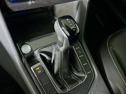 Used 2022 Volkswagen Tiguan SE image 23